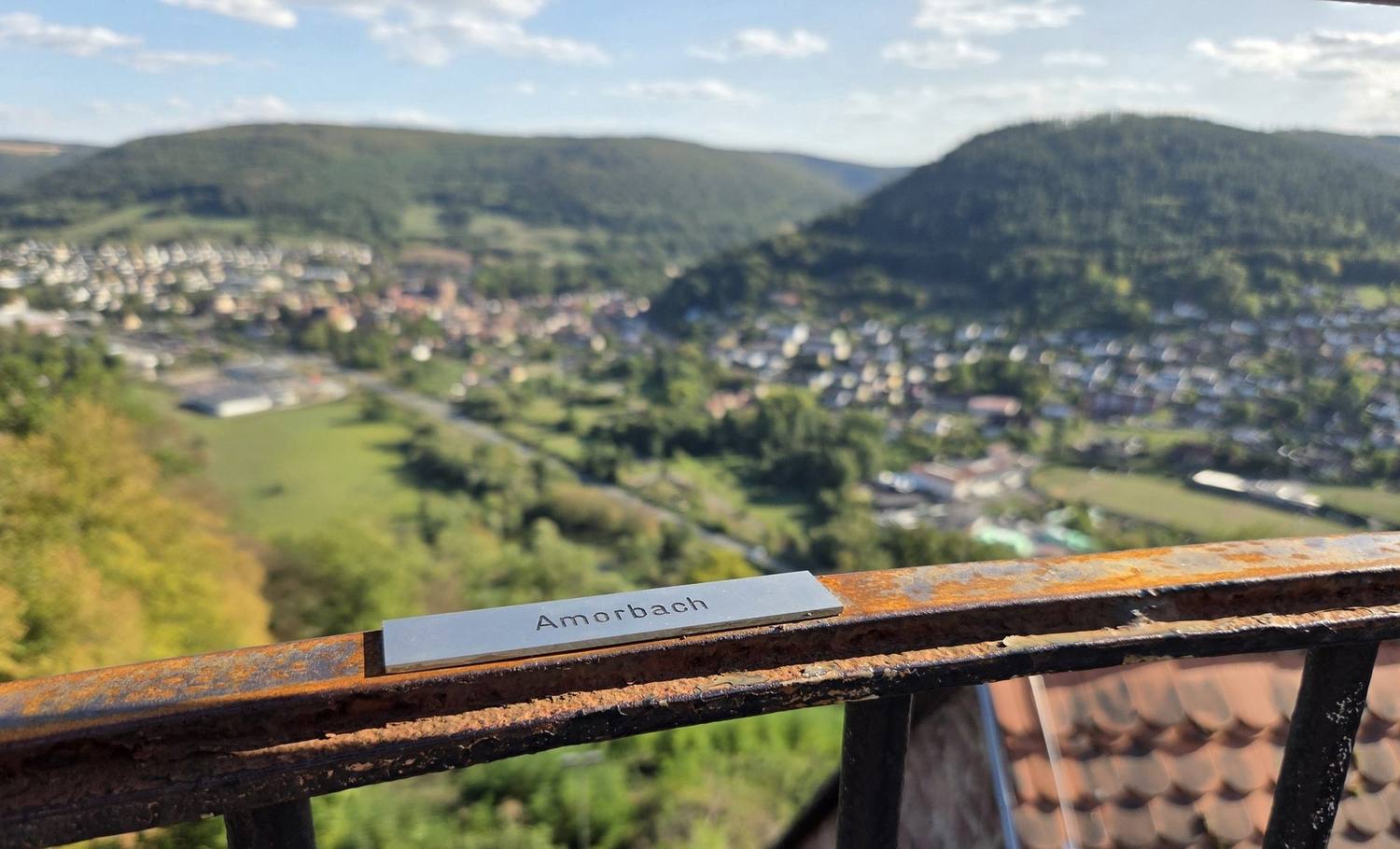Aussichtsplattform mit Blick auf Amorbach